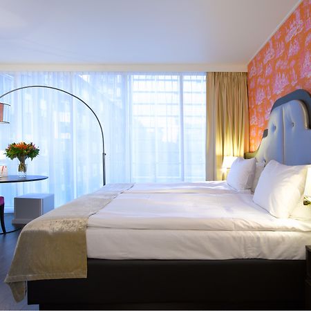Thon Hotel Bristol Stephanie Brussel Bagian luar foto
