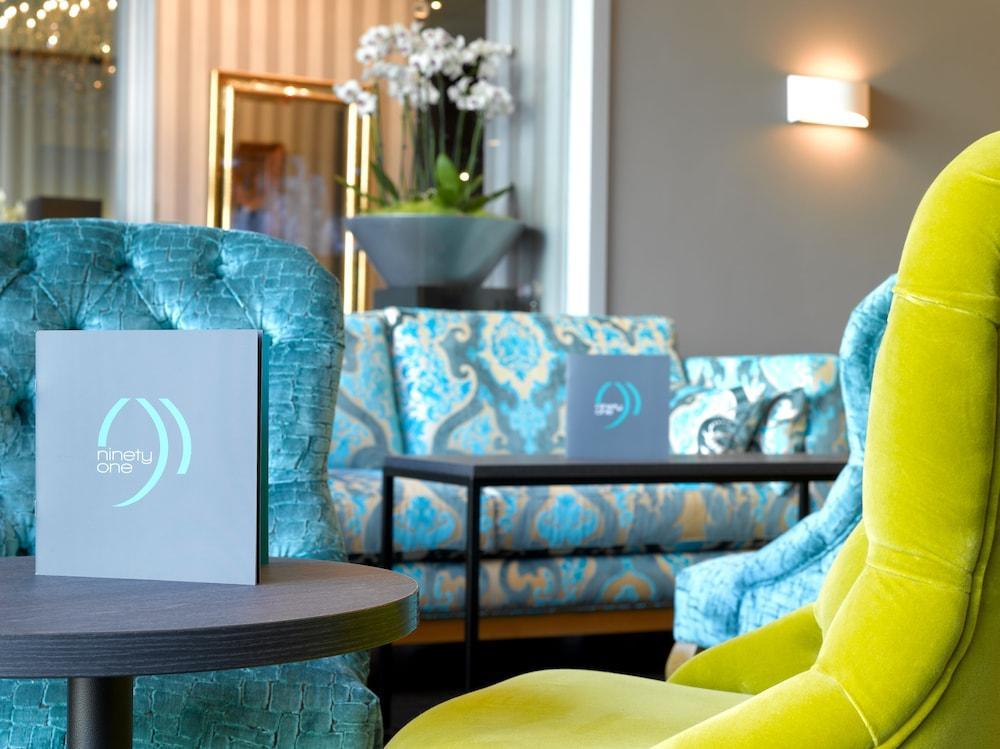 Thon Hotel Bristol Stephanie Brussel Bagian luar foto