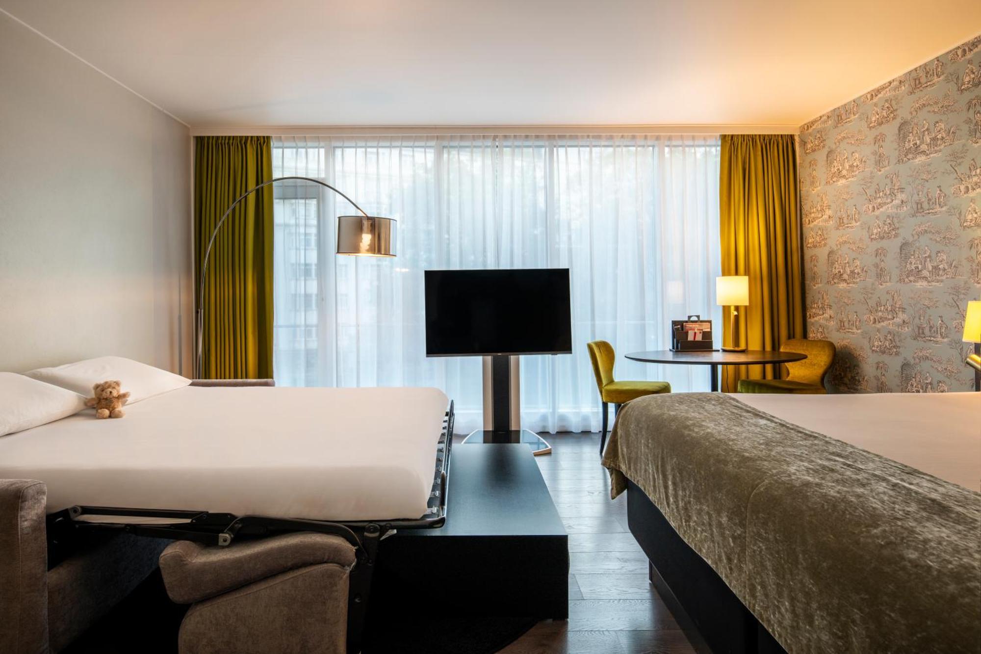Thon Hotel Bristol Stephanie Brussel Bagian luar foto