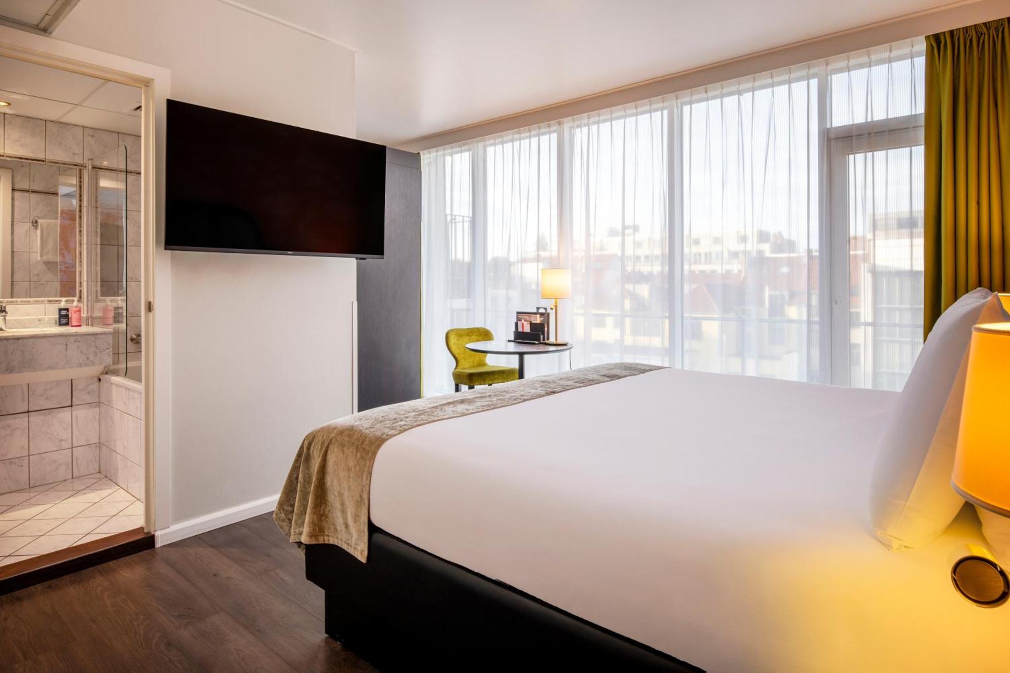 Thon Hotel Bristol Stephanie Brussel Bagian luar foto